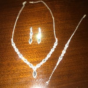 Costume jewelry set